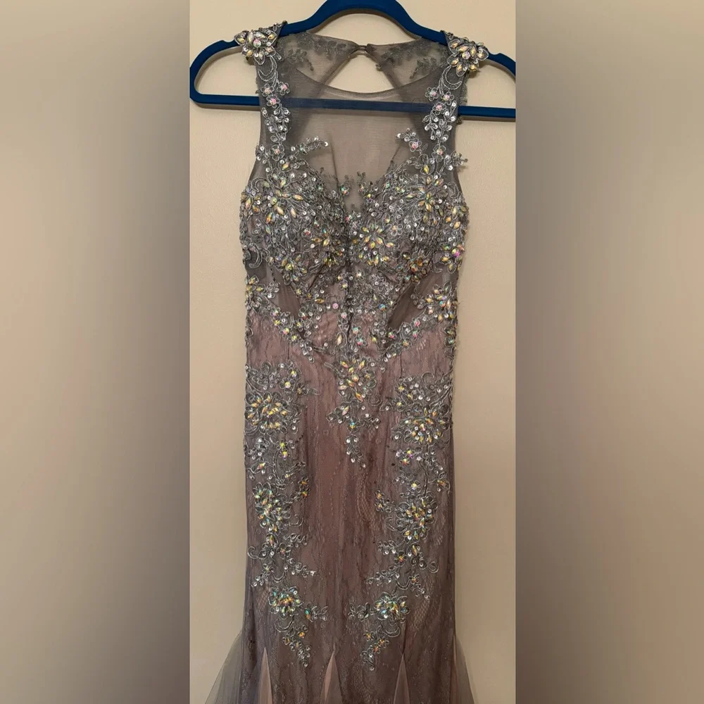 Jovani 98665 prom dress in gunmetal grey. Lace underlay & illusion neckline Sz 6 - Picture 8 of 16